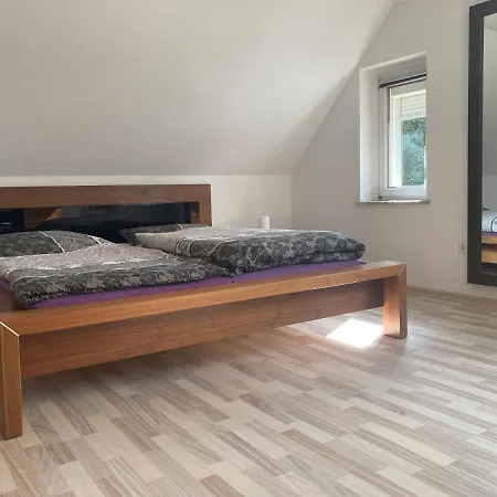 Gaestehaus Lauerwald Апартаменты Niesky